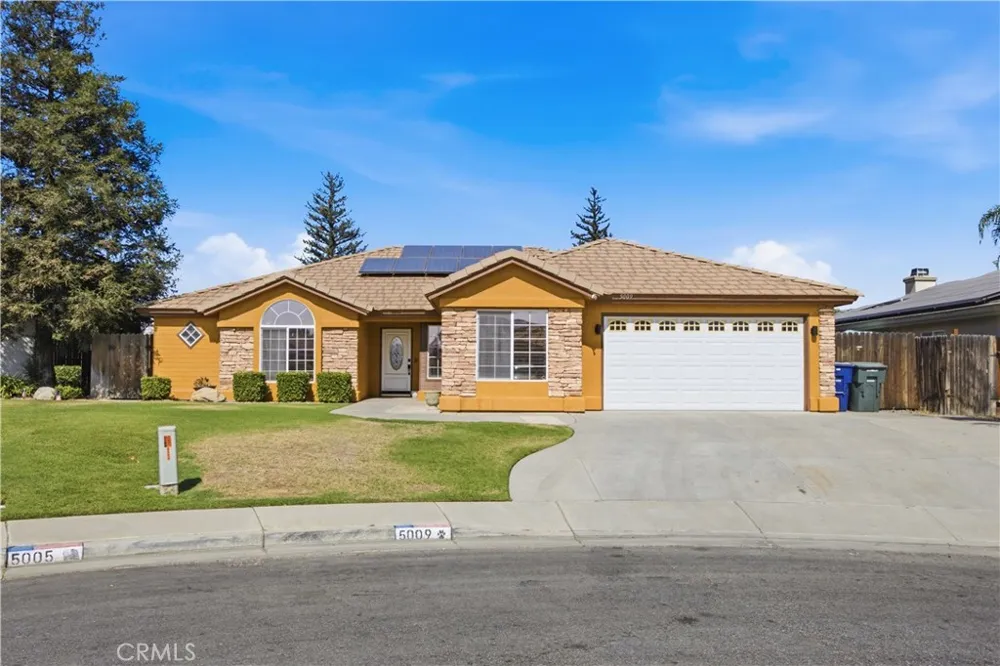 5009 Shaman Court Bakersfield, CA 93312