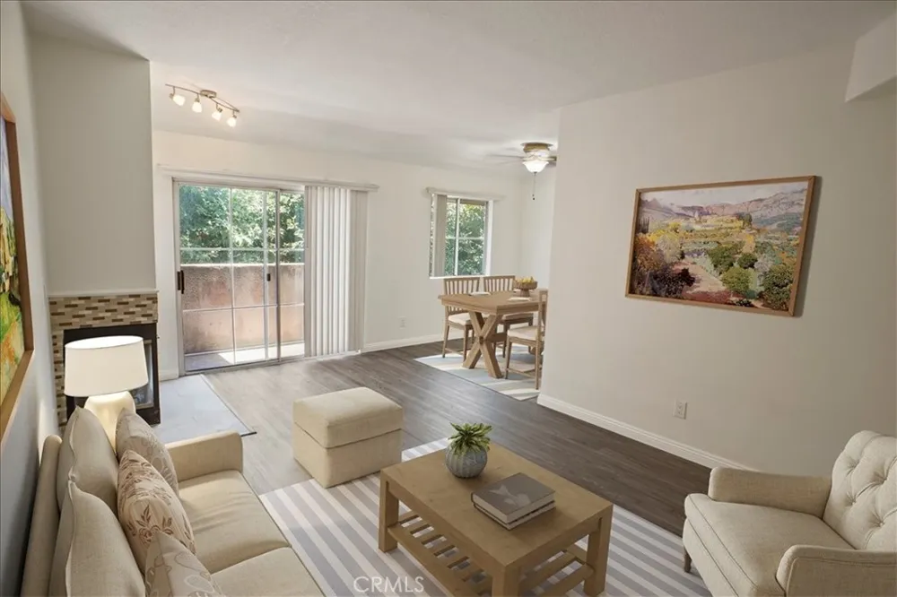 7320 Balboa Boulevard #205 Lake Balboa, CA 91406