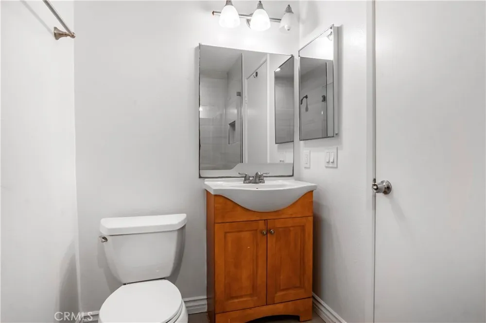 5700 Etiwanda Avenue #288 Tarzana, CA 91356