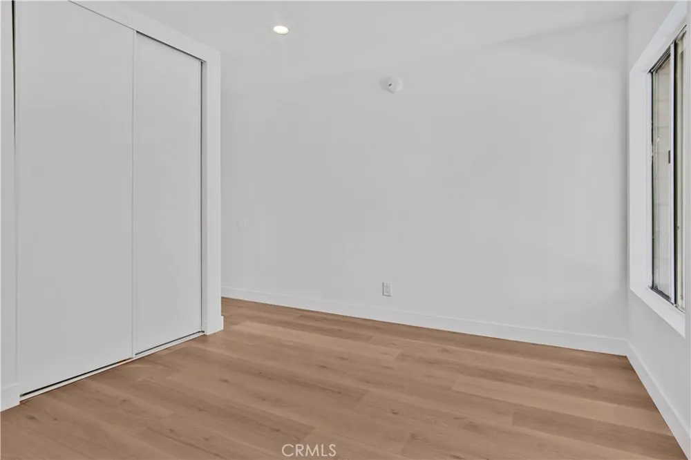 5700 Etiwanda Avenue #288 Tarzana, CA 91356