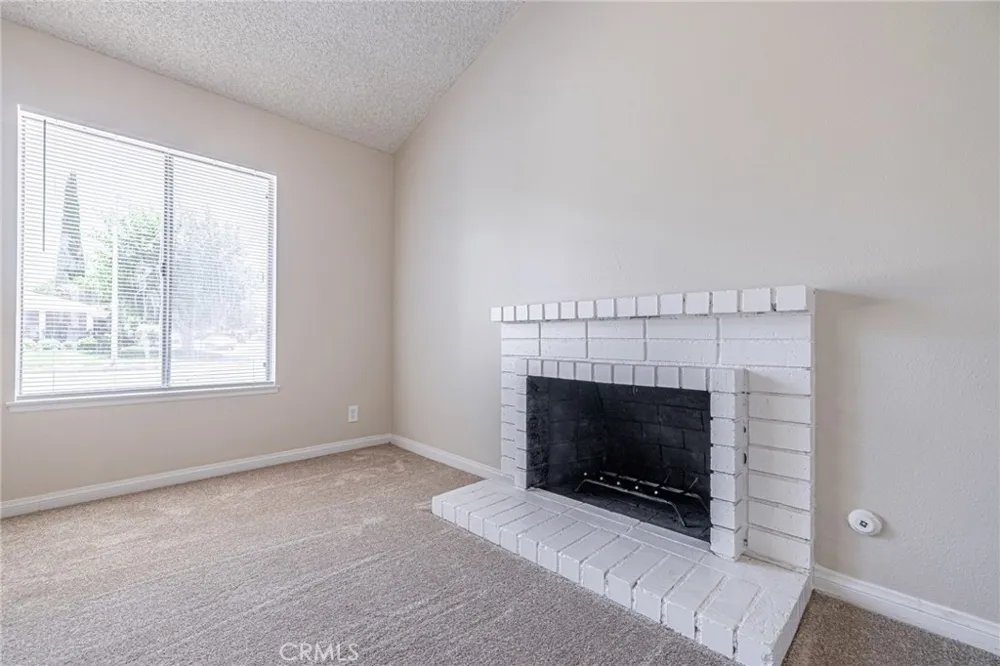 601 Curve Lancaster, CA 93535