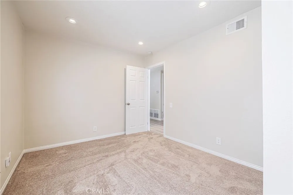 601 Curve Lancaster, CA 93535