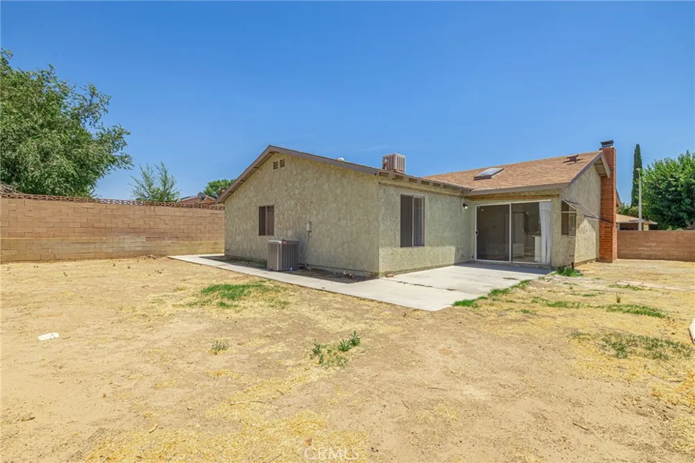 601 Curve Lancaster, CA 93535