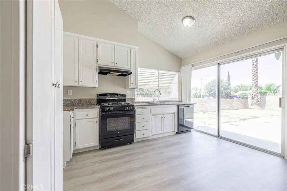 601 Curve Lancaster, CA 93535
