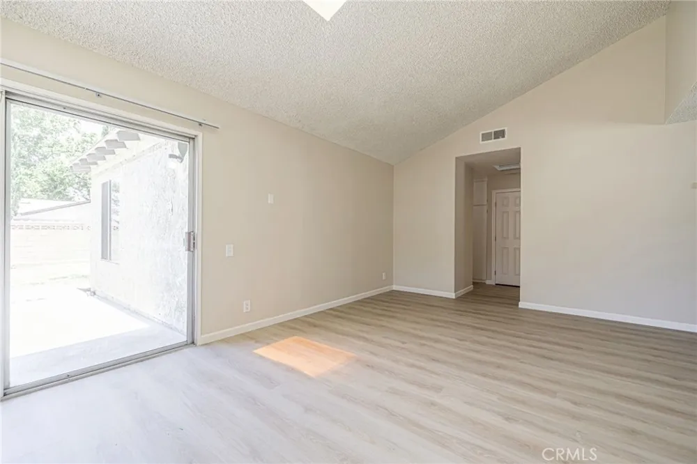601 Curve Lancaster, CA 93535
