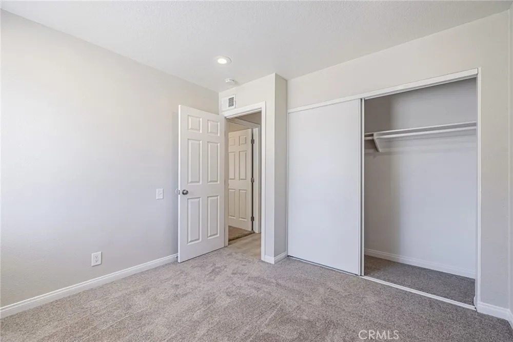 601 Curve Lancaster, CA 93535