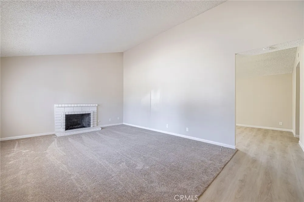 601 Curve Lancaster, CA 93535