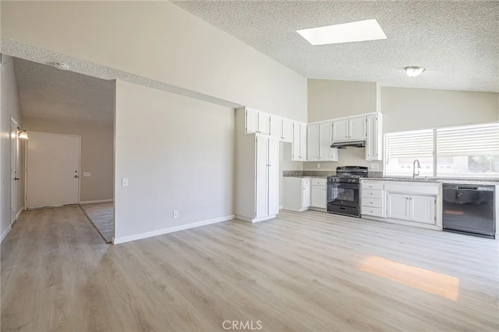 601 Curve Lancaster, CA 93535