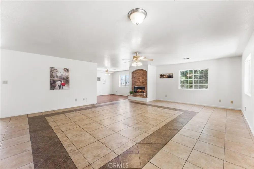 21208 Madre Tehachapi, CA 93561