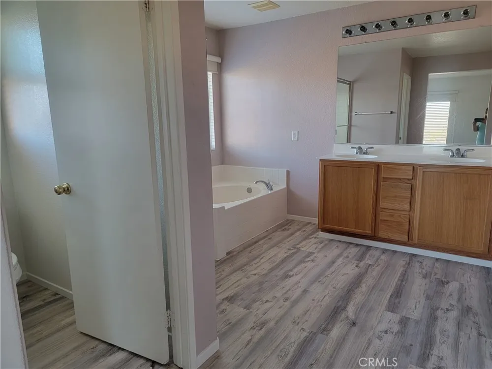 43650 Castle Circle Lancaster, CA 93535