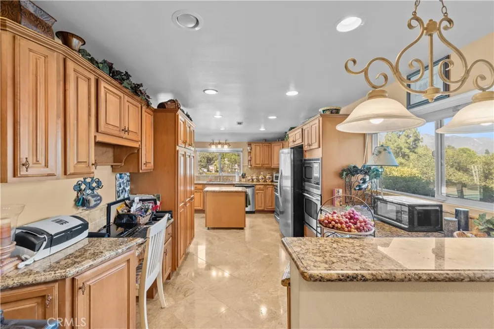 9408 True Knoll Drive Tujunga, CA 91042