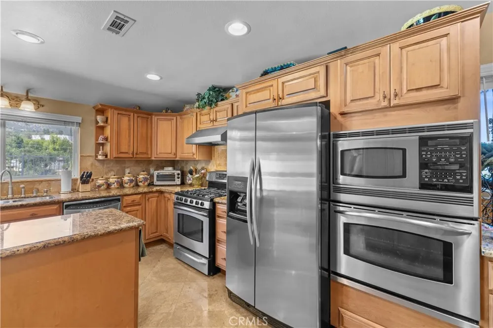 9408 True Knoll Drive Tujunga, CA 91042