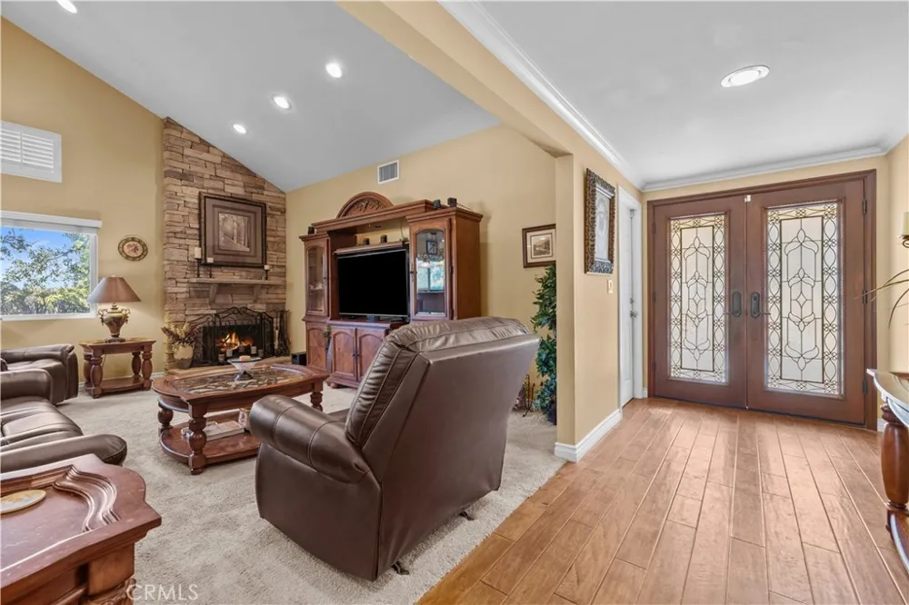 9408 True Knoll Drive Tujunga, CA 91042
