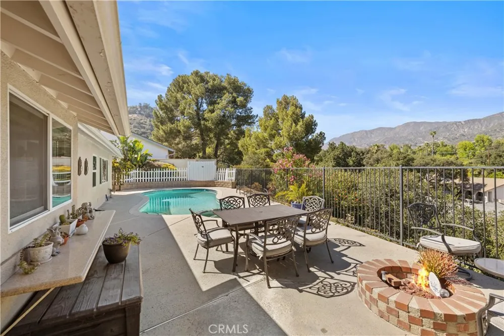 9408 True Knoll Drive Tujunga, CA 91042