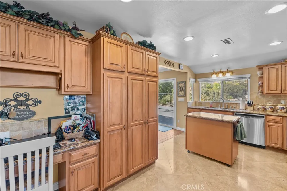 9408 True Knoll Drive Tujunga, CA 91042