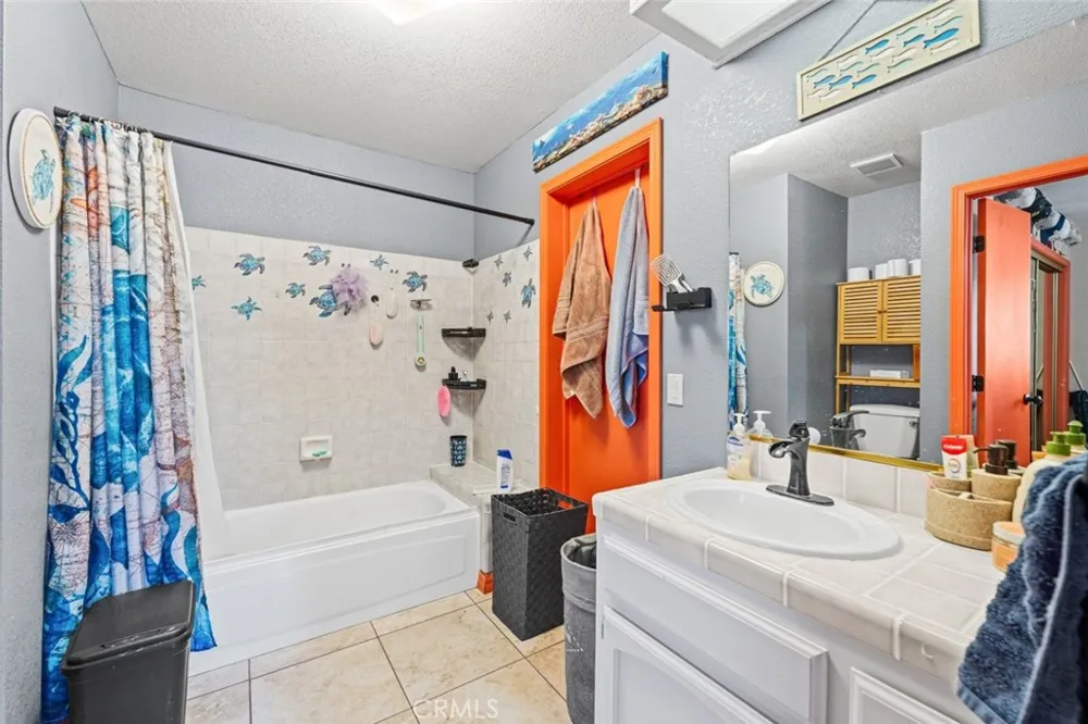 9121 Grove Avenue California City, CA 93505