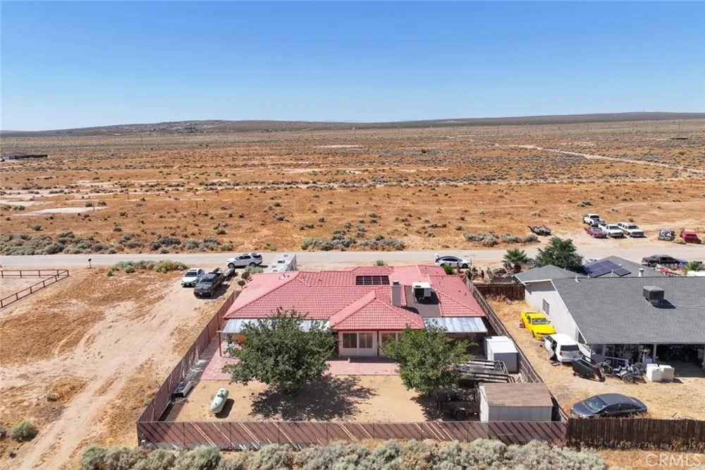 9121 Grove Avenue California City, CA 93505