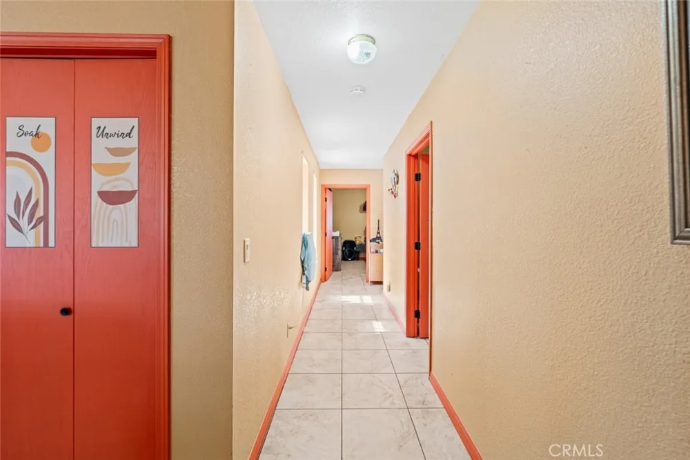 9121 Grove Avenue California City, CA 93505