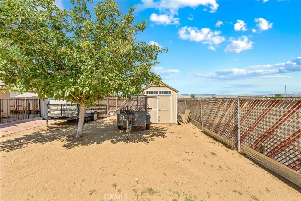 9121 Grove Avenue California City, CA 93505