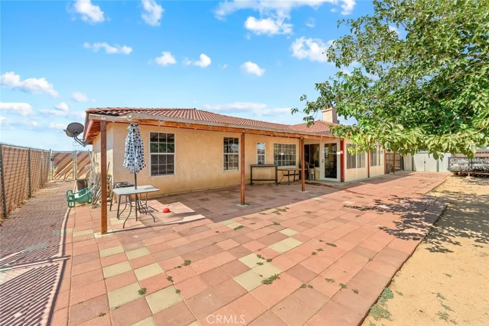 9121 Grove Avenue California City, CA 93505