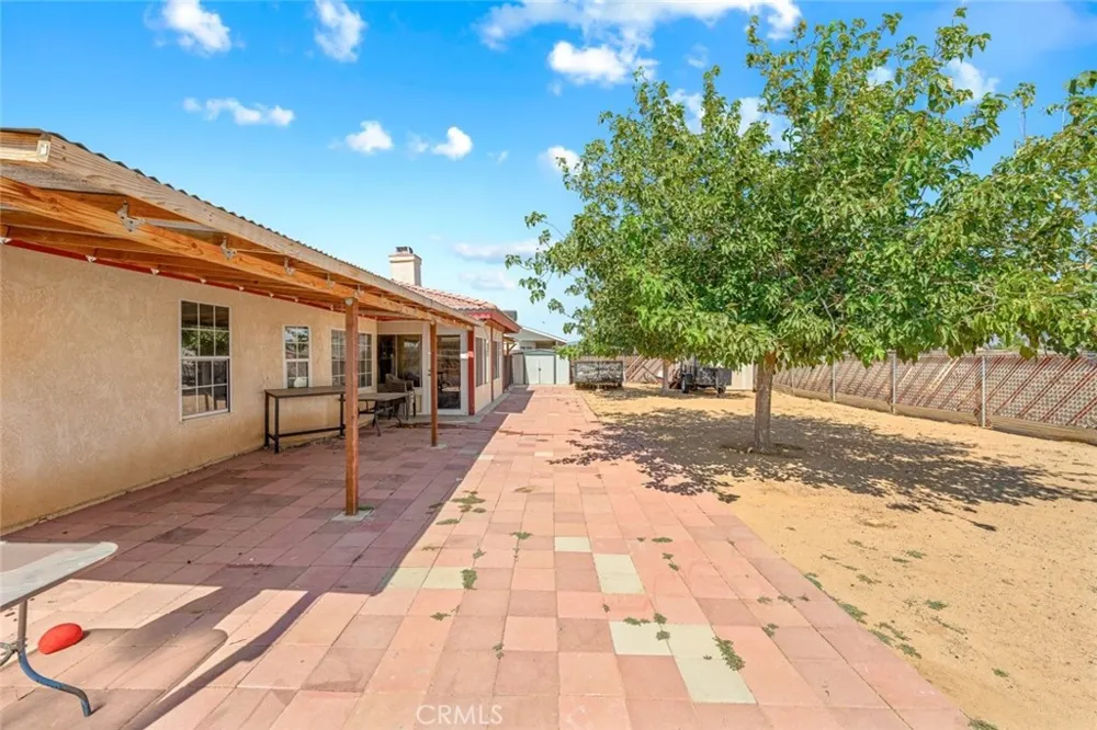 9121 Grove Avenue California City, CA 93505