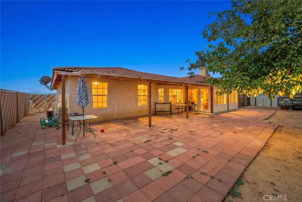 9121 Grove Avenue California City, CA 93505