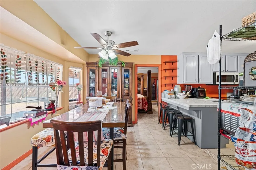 9121 Grove Avenue California City, CA 93505