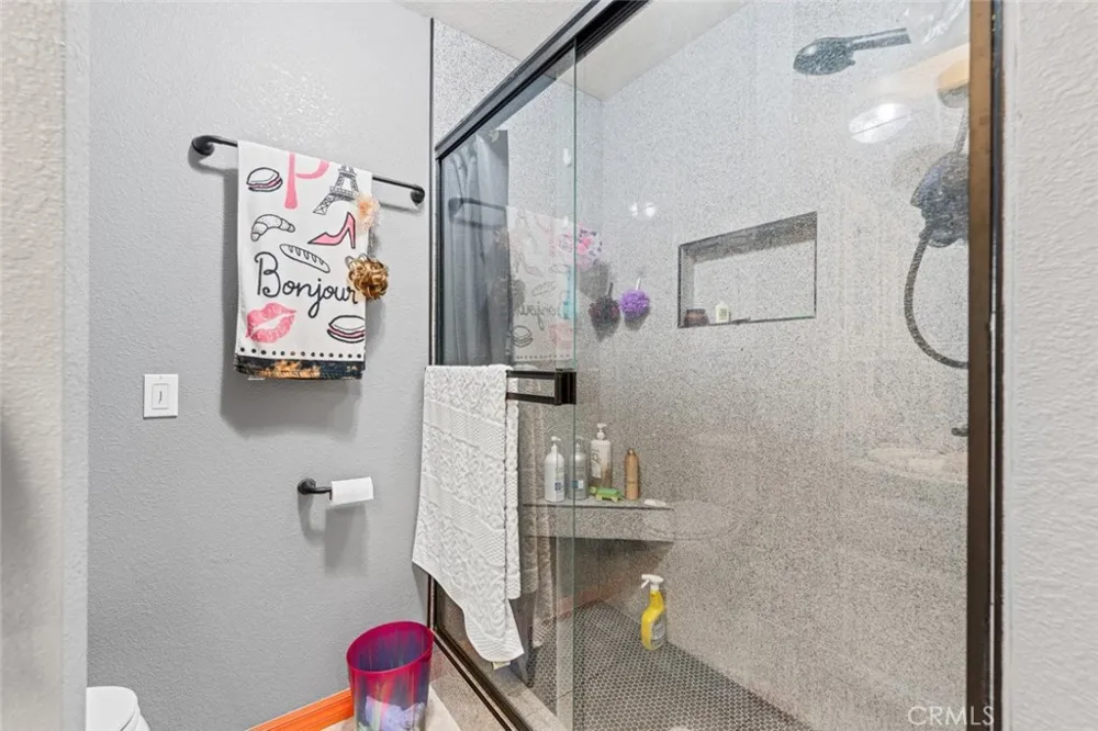 9121 Grove Avenue California City, CA 93505