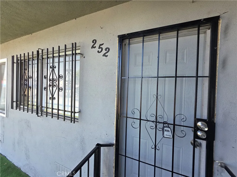 252 E 79th Los Angeles, CA 90003