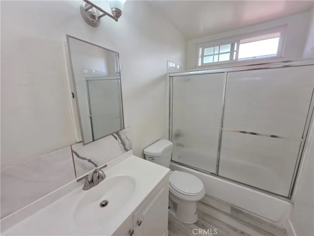 14609 Saticoy #24 Van Nuys, CA 91405