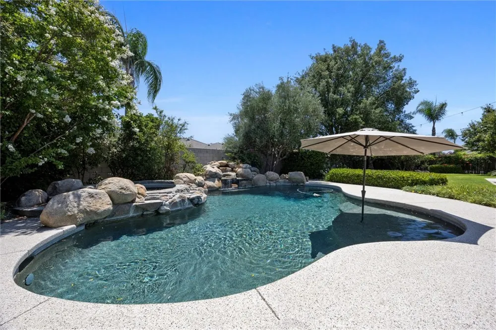 14005 Austin Creek Avenue Bakersfield, CA 93314