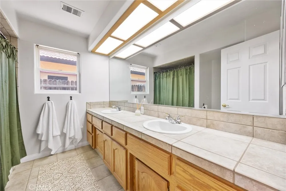 14005 Austin Creek Avenue Bakersfield, CA 93314