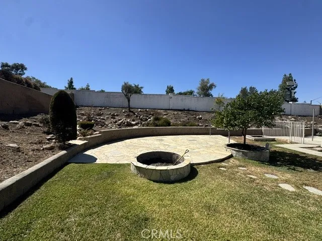 805 Alpine Court Lake Elsinore, CA 92530