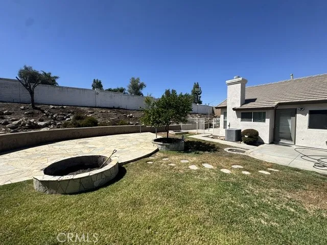 805 Alpine Court Lake Elsinore, CA 92530