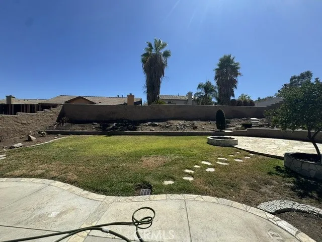 805 Alpine Court Lake Elsinore, CA 92530