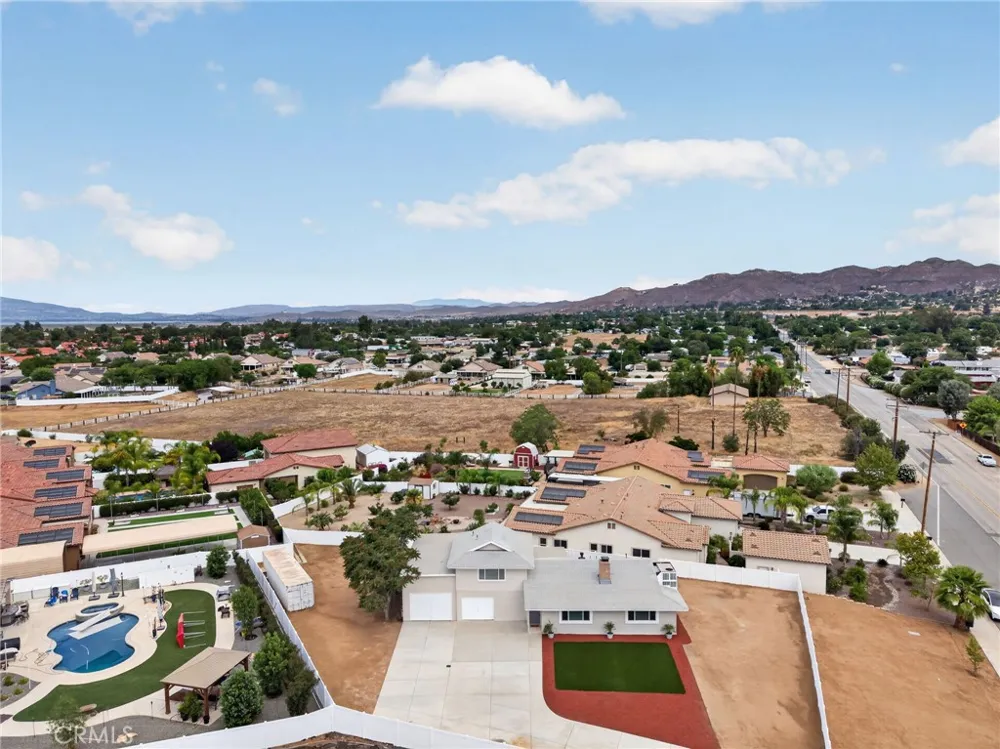 34915 Orange Wildomar, CA 92595