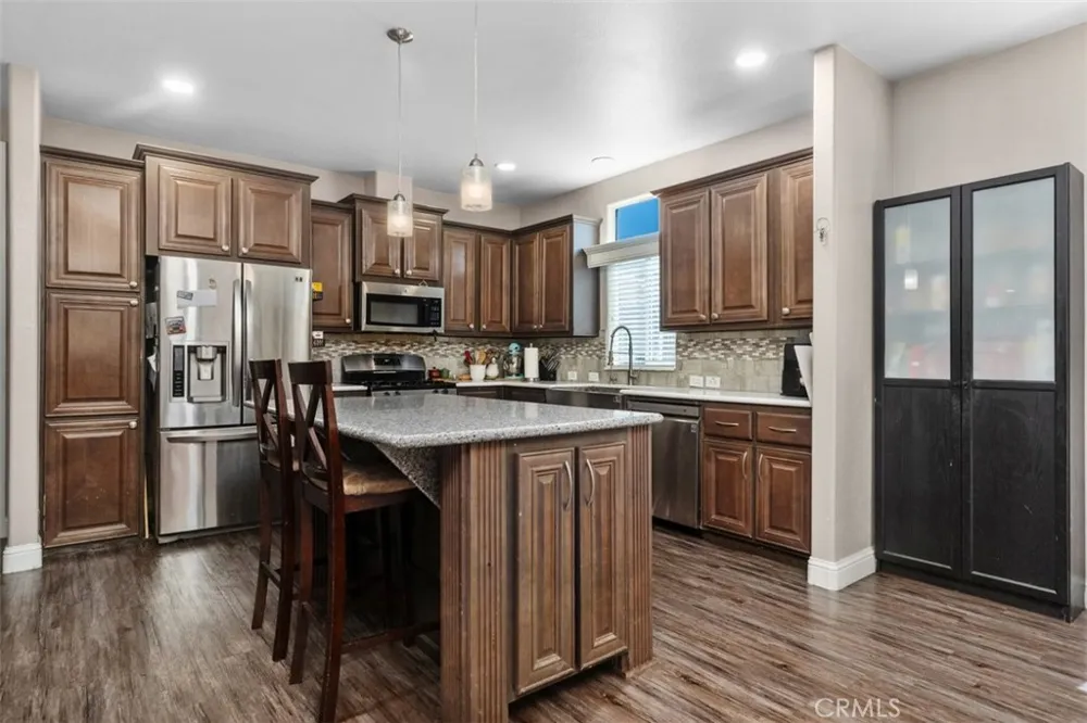 5815 La Palma Ave #304 Anaheim, CA 92807