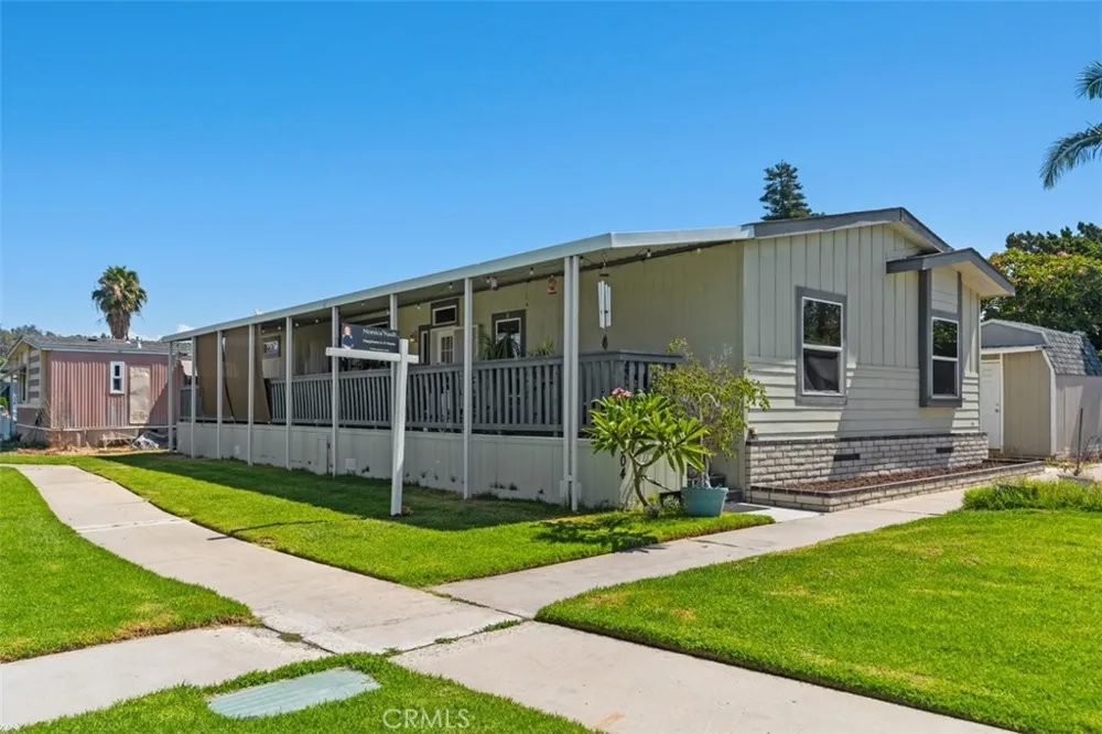 5815 La Palma Ave #304 Anaheim, CA 92807