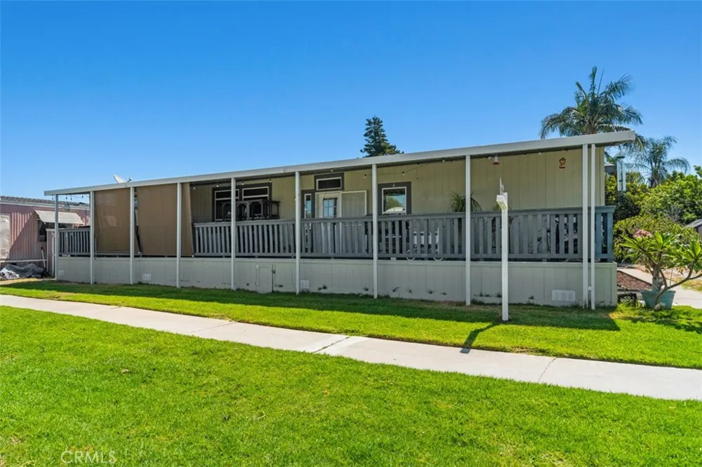 5815 La Palma Ave #304 Anaheim, CA 92807