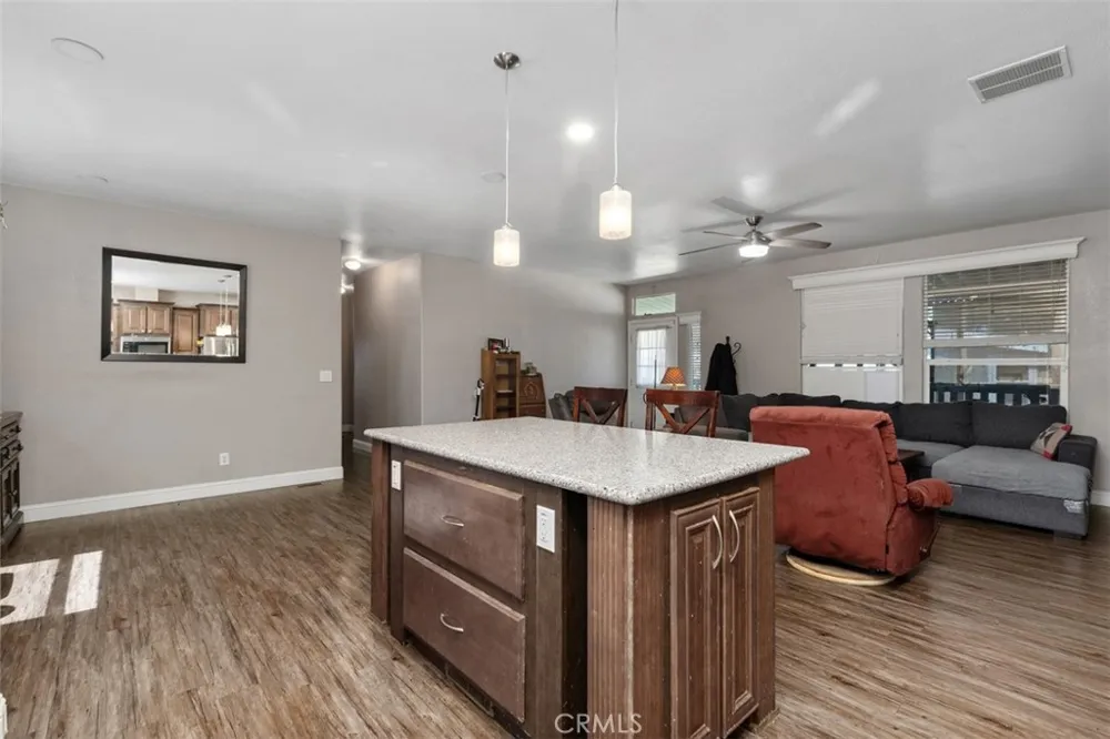 5815 La Palma Ave #304 Anaheim, CA 92807