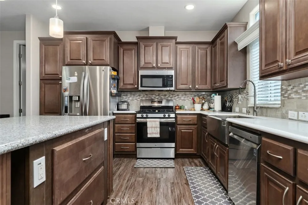 5815 La Palma Ave #304 Anaheim, CA 92807