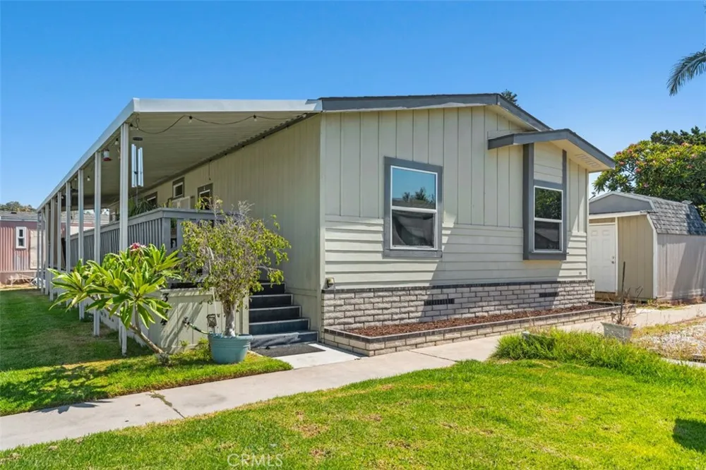 5815 La Palma Ave #304 Anaheim, CA 92807