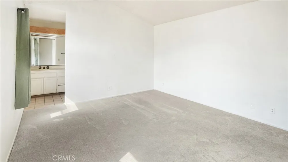 42126 Roanoake Street Temecula, CA 92591