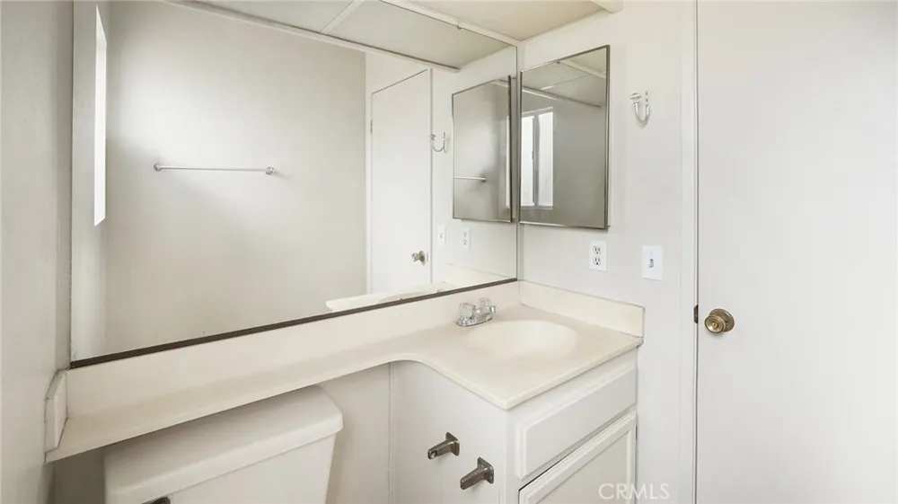 42126 Roanoake Street Temecula, CA 92591