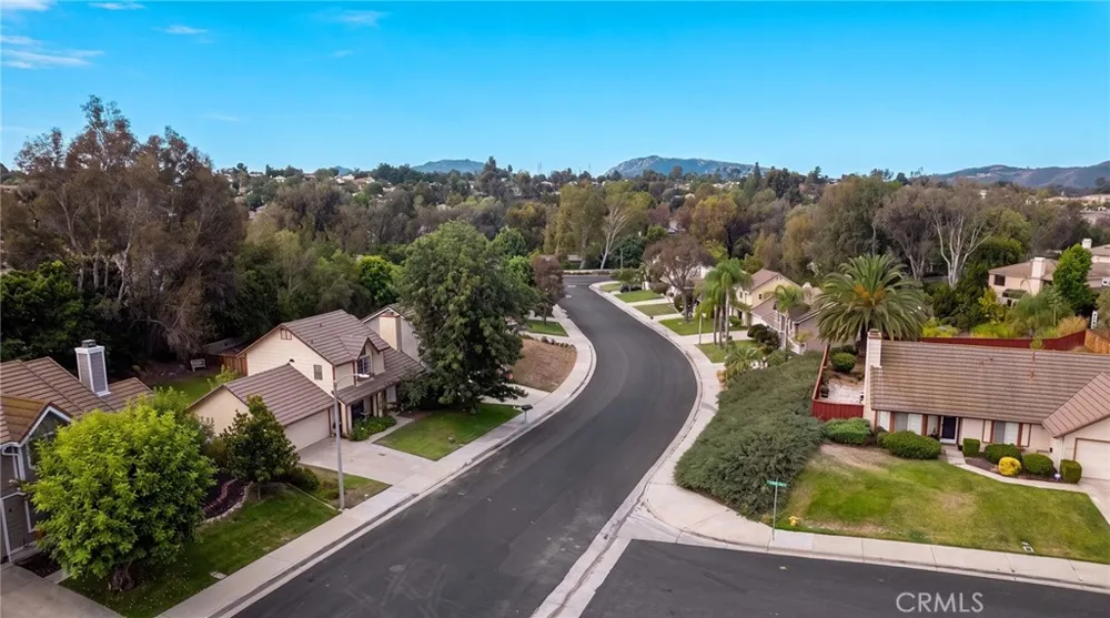 42126 Roanoake Street Temecula, CA 92591