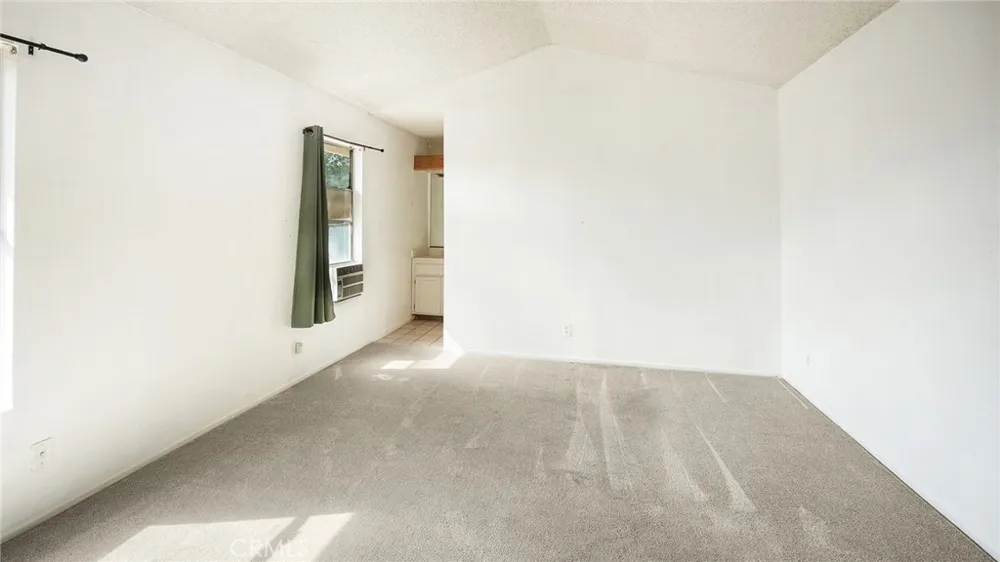 42126 Roanoake Street Temecula, CA 92591