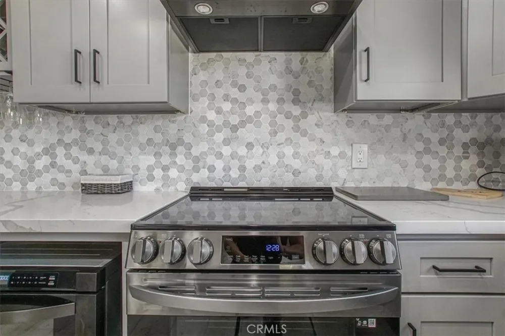 23662 Fair Weather Canyon Lake, CA 92587