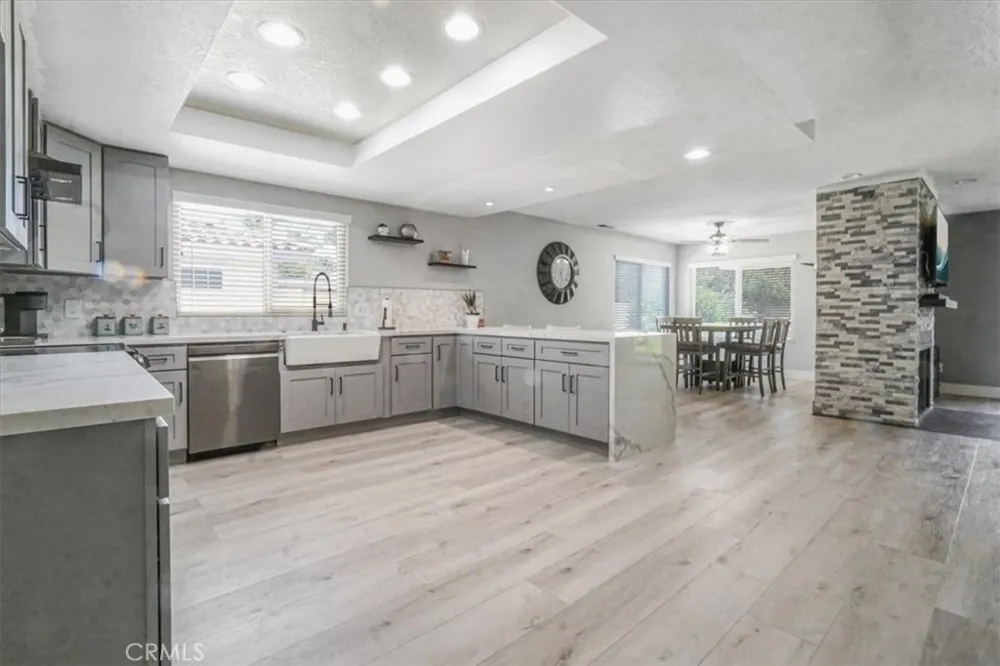 23662 Fair Weather Canyon Lake, CA 92587