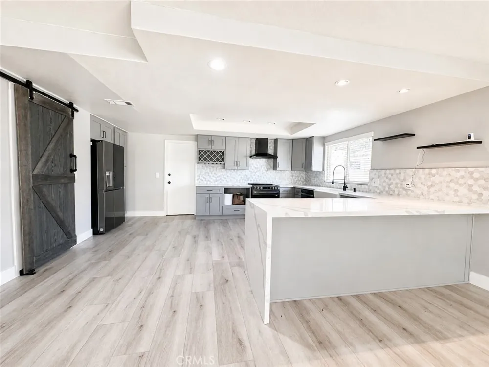 23662 Fair Weather Canyon Lake, CA 92587