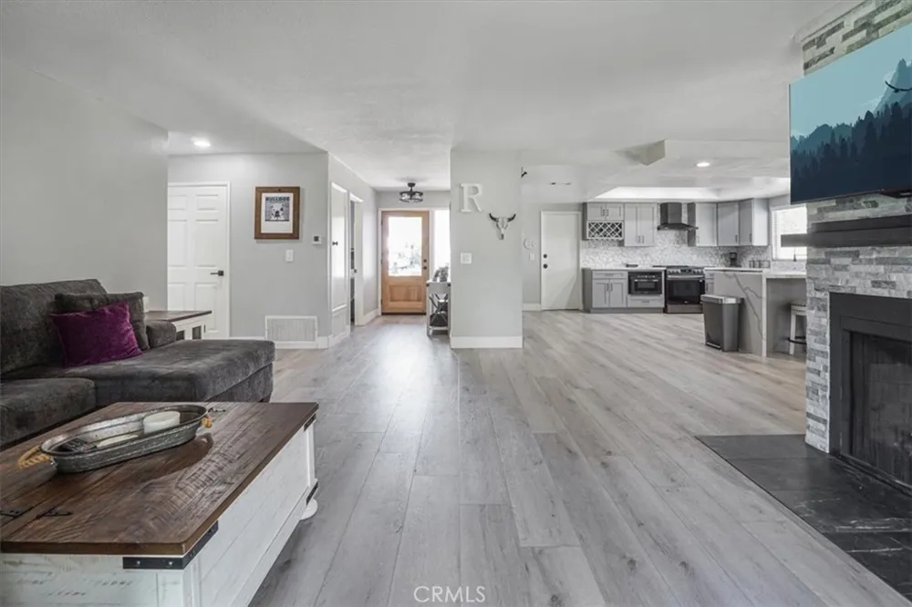 23662 Fair Weather Canyon Lake, CA 92587